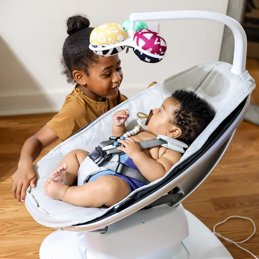MamaRoo5_Carousel_Lifestyle_3e97568d-3401-4acd-bc6f-01853e313406_900x900